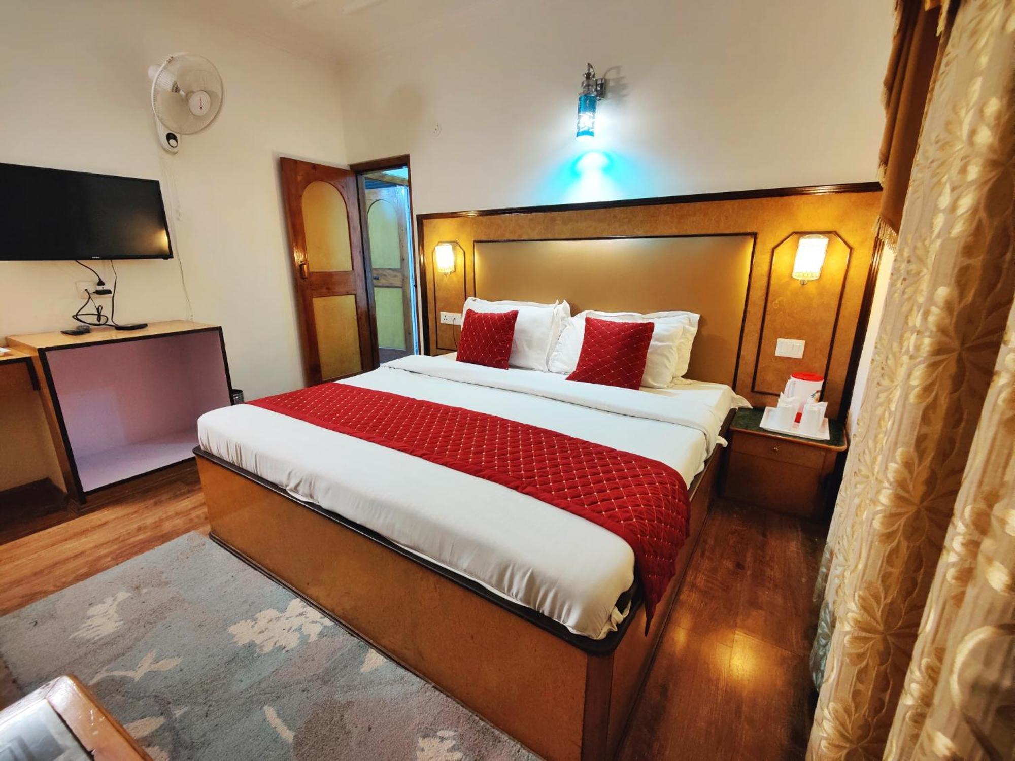Surya International Hotel Manali Near Mall Road Zewnętrze zdjęcie