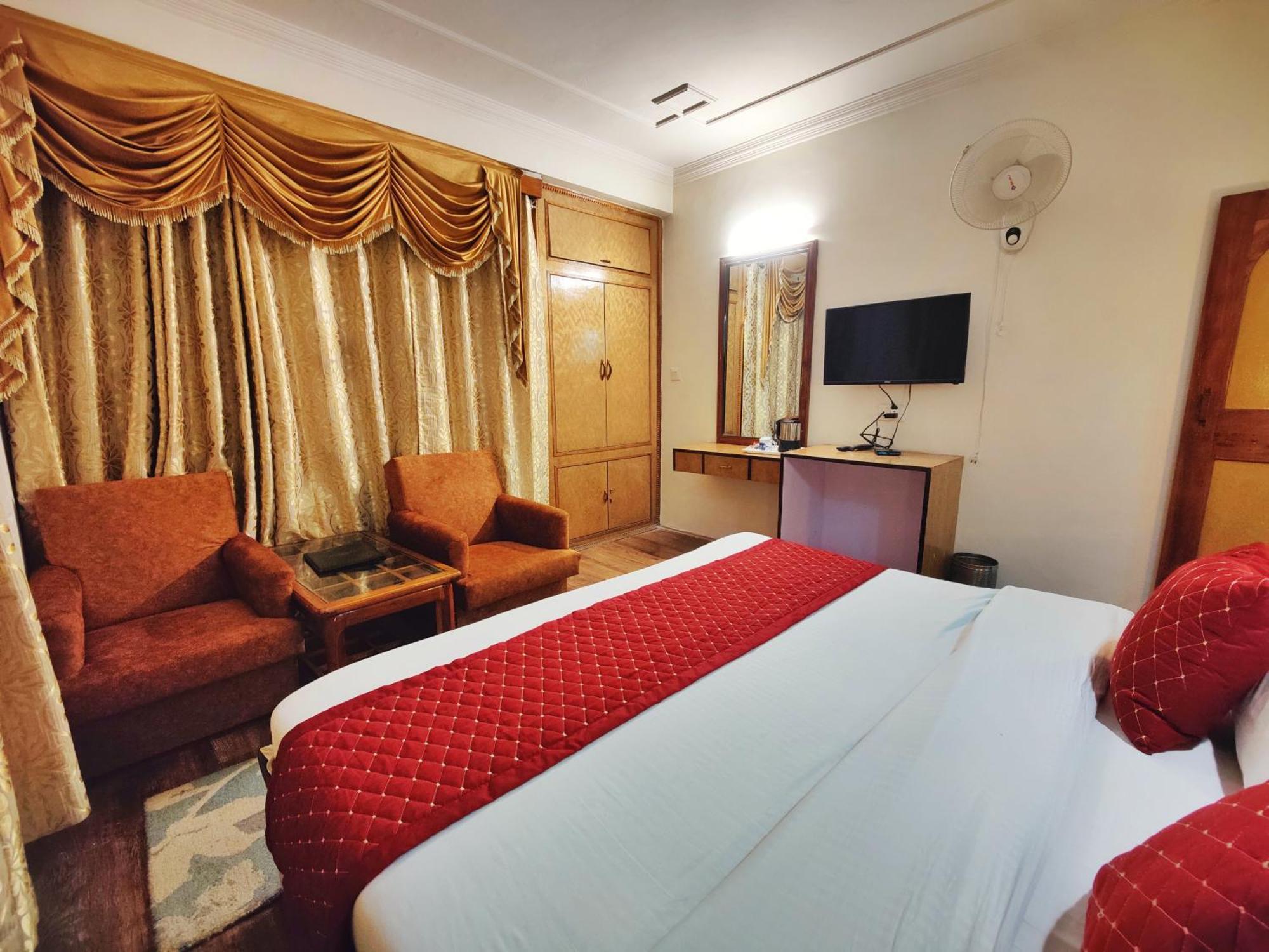 Surya International Hotel Manali Near Mall Road Zewnętrze zdjęcie