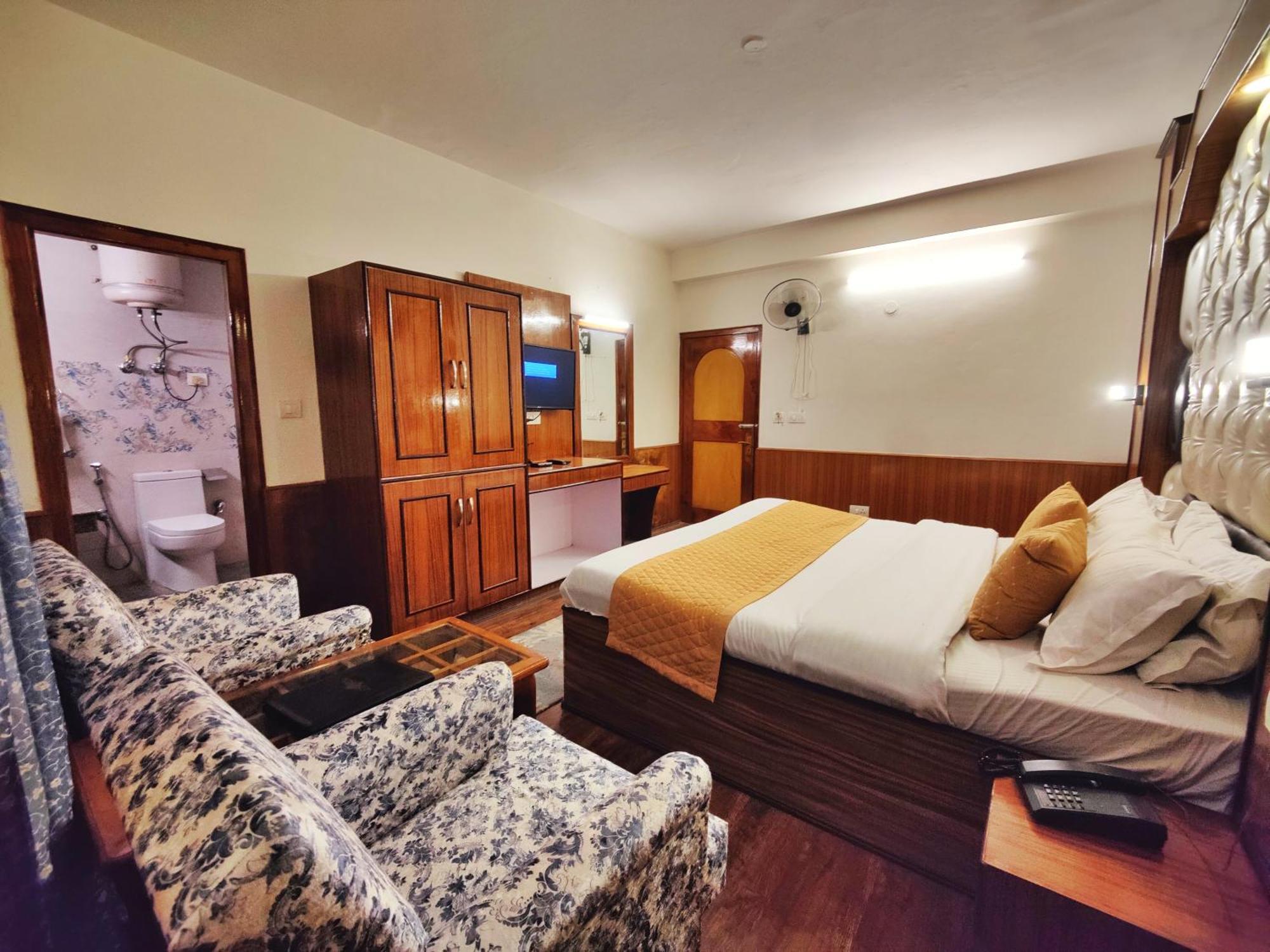 Surya International Hotel Manali Near Mall Road Zewnętrze zdjęcie
