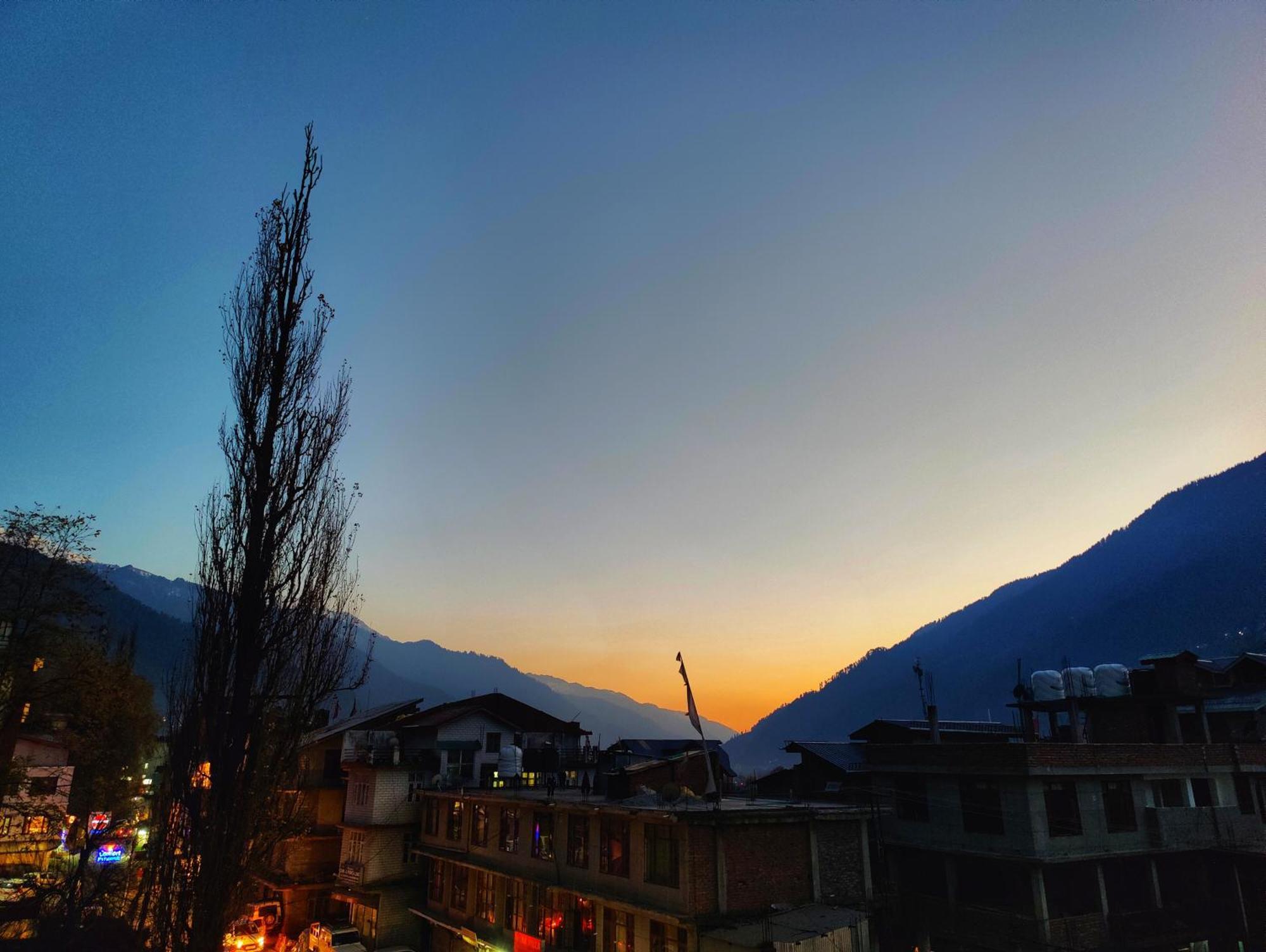 Surya International Hotel Manali Near Mall Road Zewnętrze zdjęcie