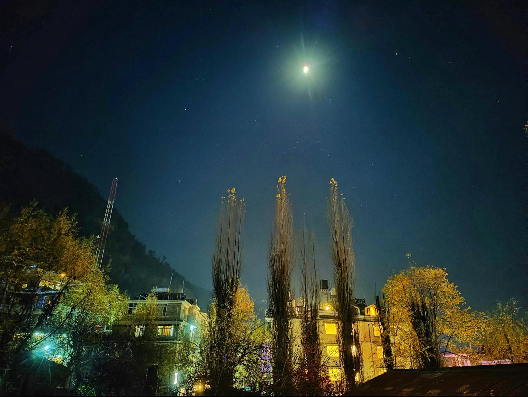 Surya International Hotel Manali Near Mall Road Zewnętrze zdjęcie