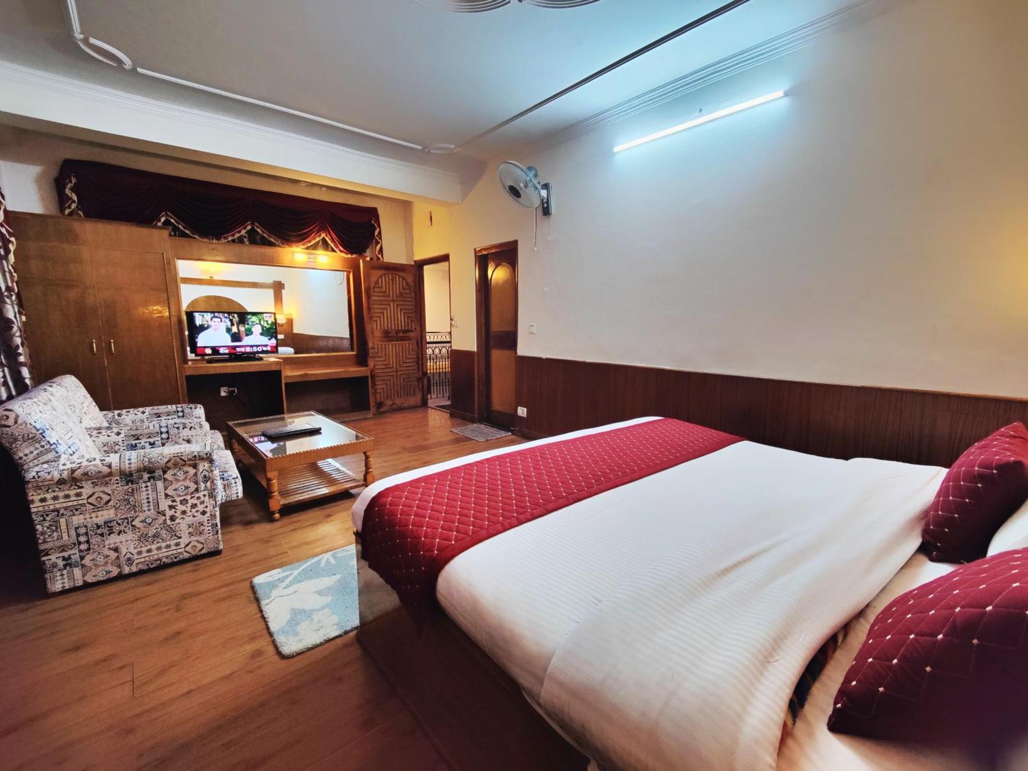 Surya International Hotel Manali Near Mall Road Zewnętrze zdjęcie