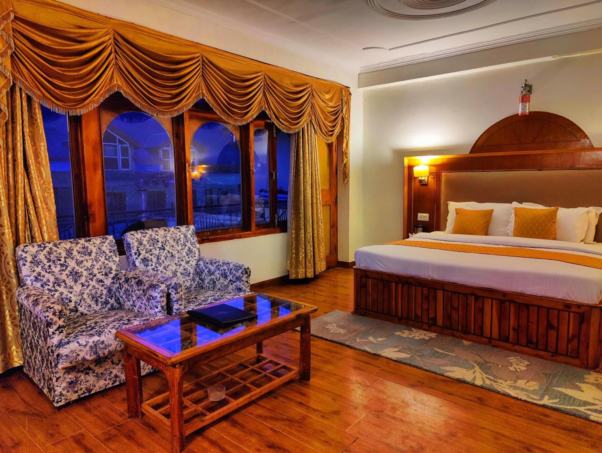 Surya International Hotel Manali Near Mall Road Zewnętrze zdjęcie
