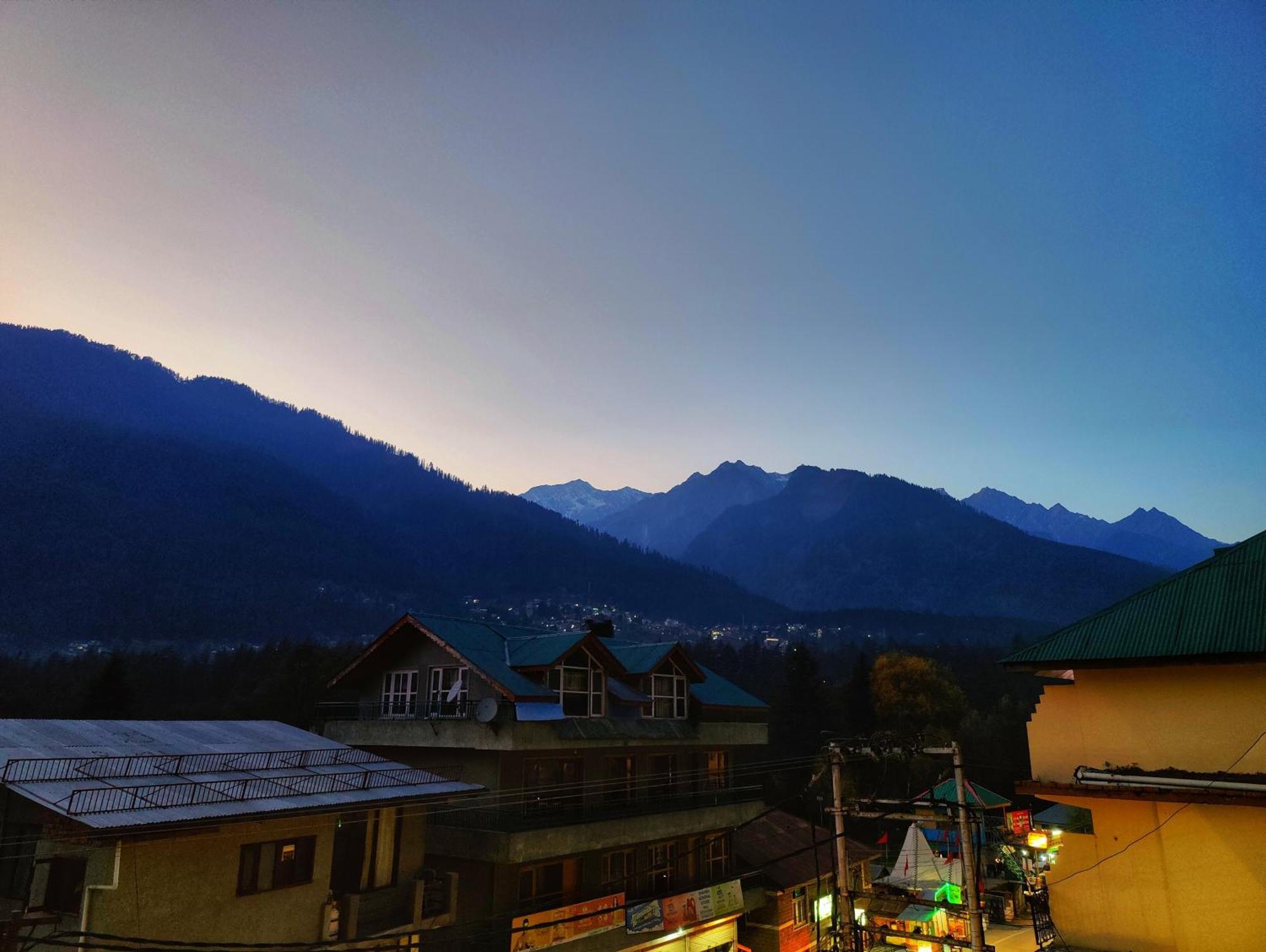 Surya International Hotel Manali Near Mall Road Zewnętrze zdjęcie