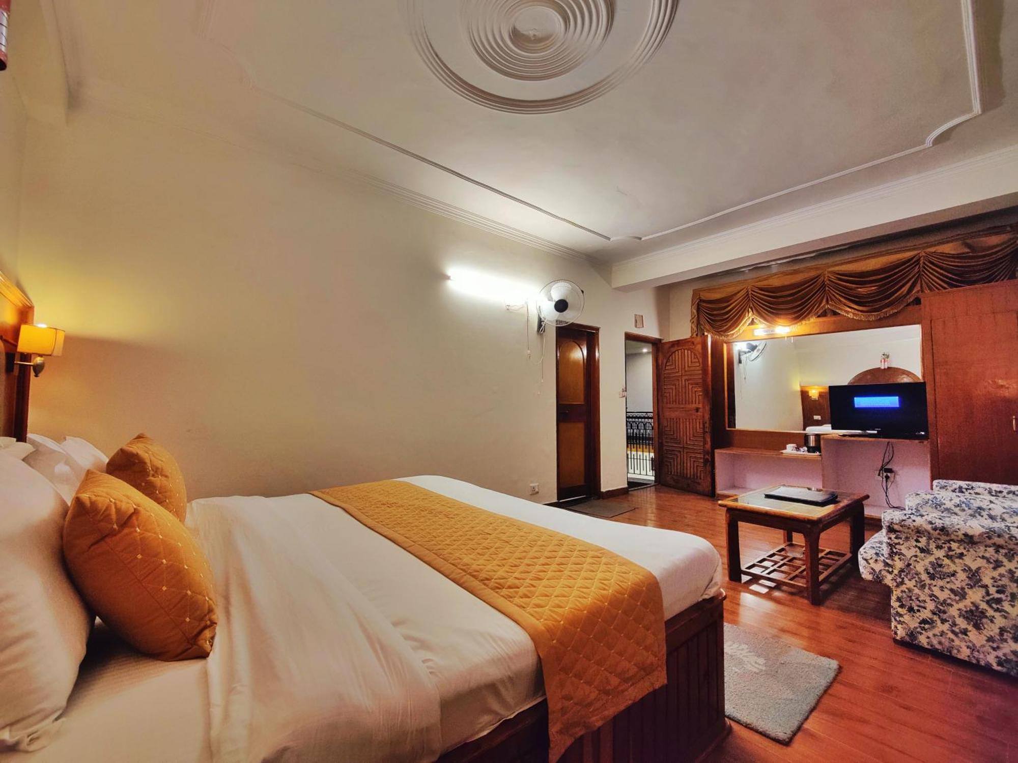 Surya International Hotel Manali Near Mall Road Zewnętrze zdjęcie