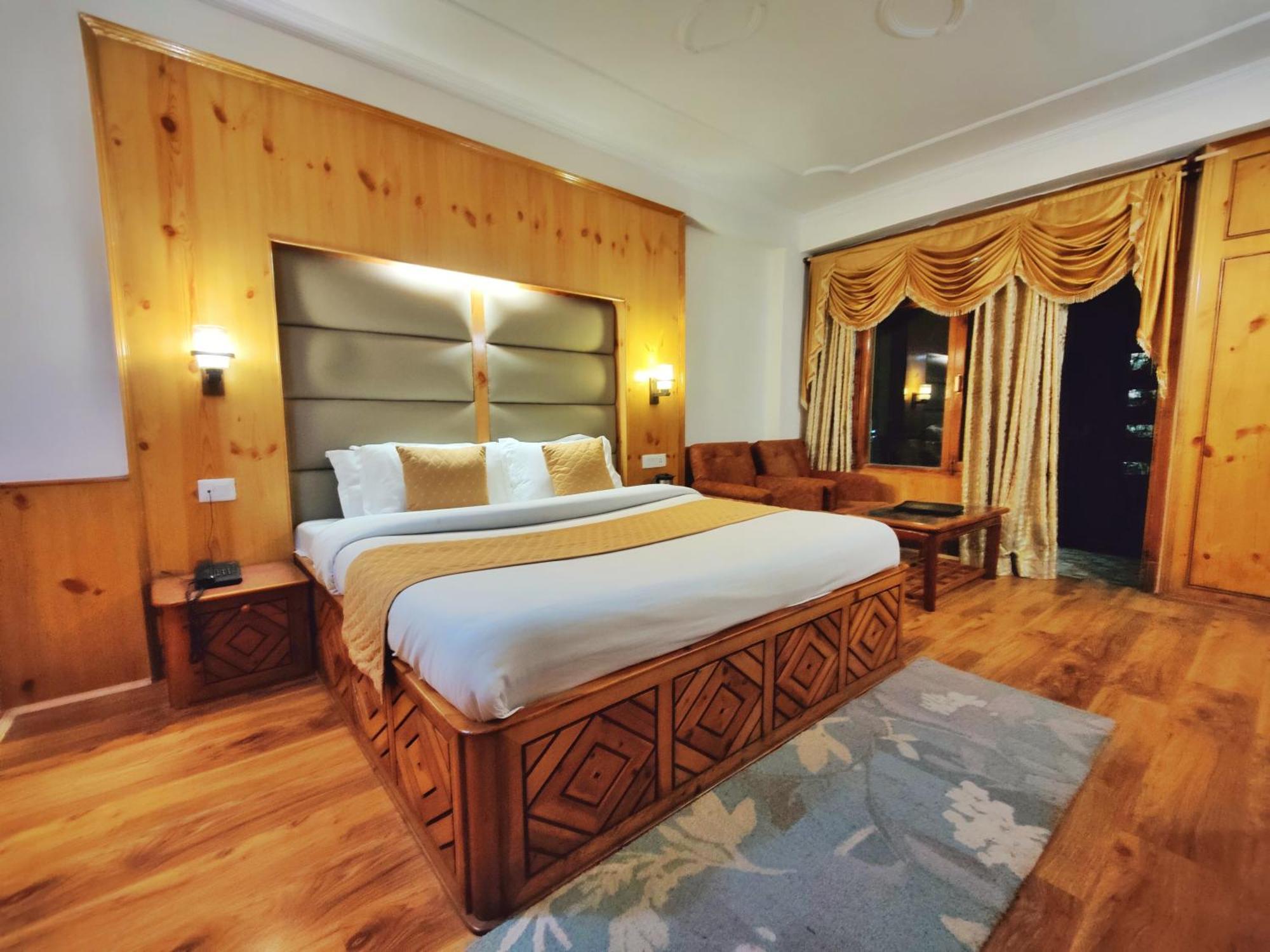 Surya International Hotel Manali Near Mall Road Zewnętrze zdjęcie