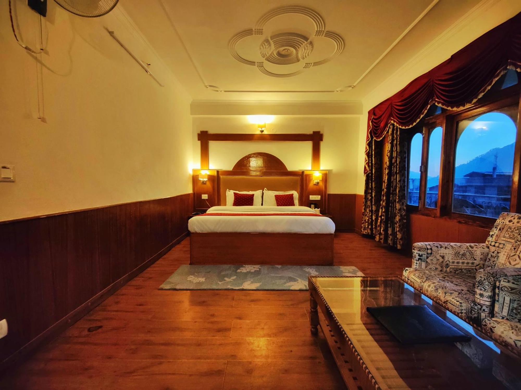 Surya International Hotel Manali Near Mall Road Zewnętrze zdjęcie