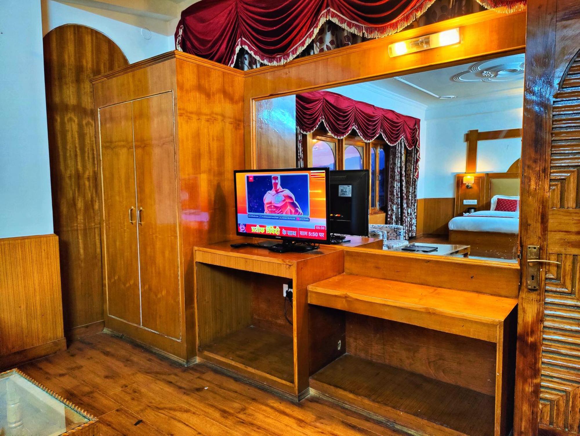 Surya International Hotel Manali Near Mall Road Zewnętrze zdjęcie
