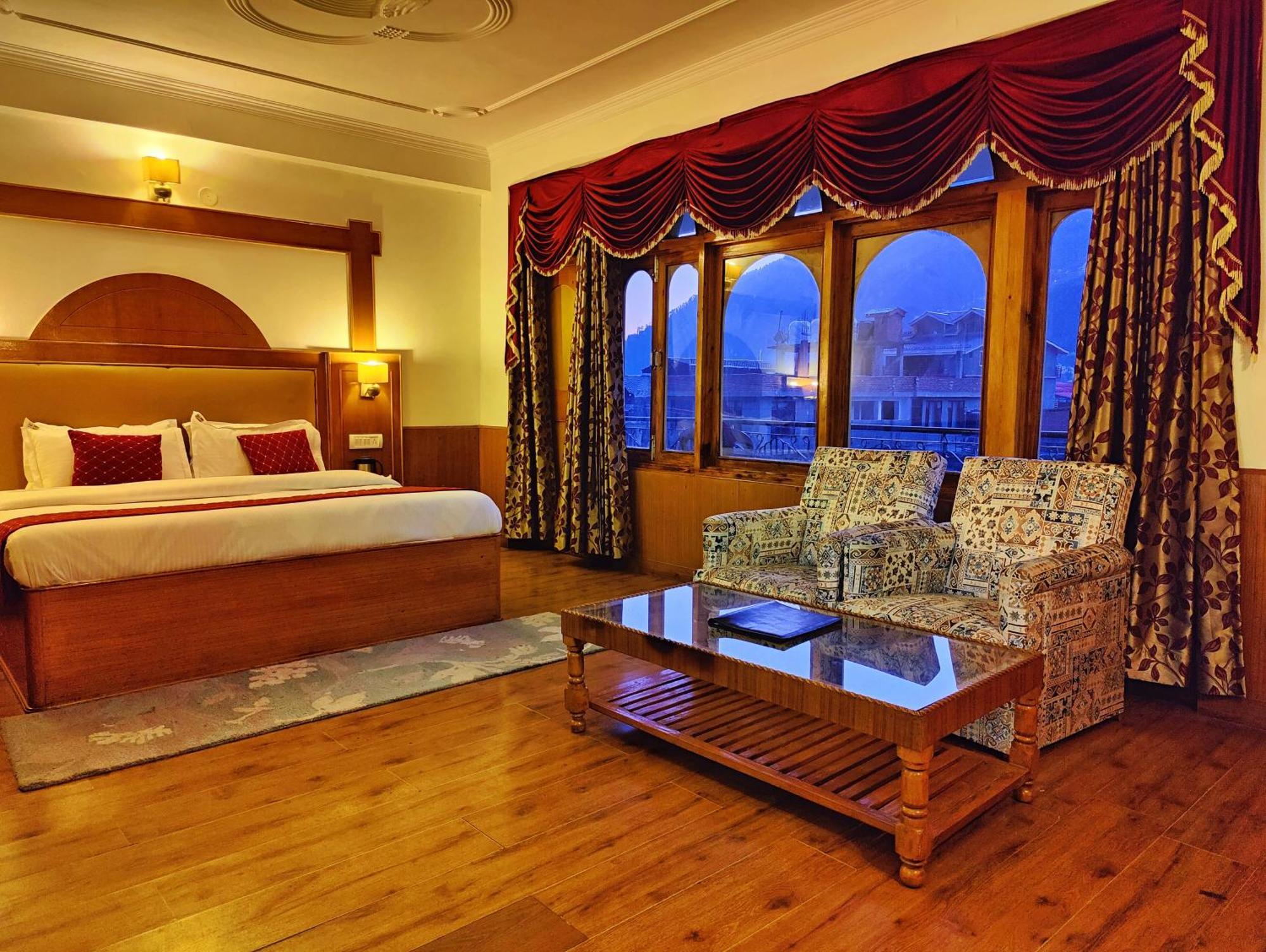 Surya International Hotel Manali Near Mall Road Zewnętrze zdjęcie
