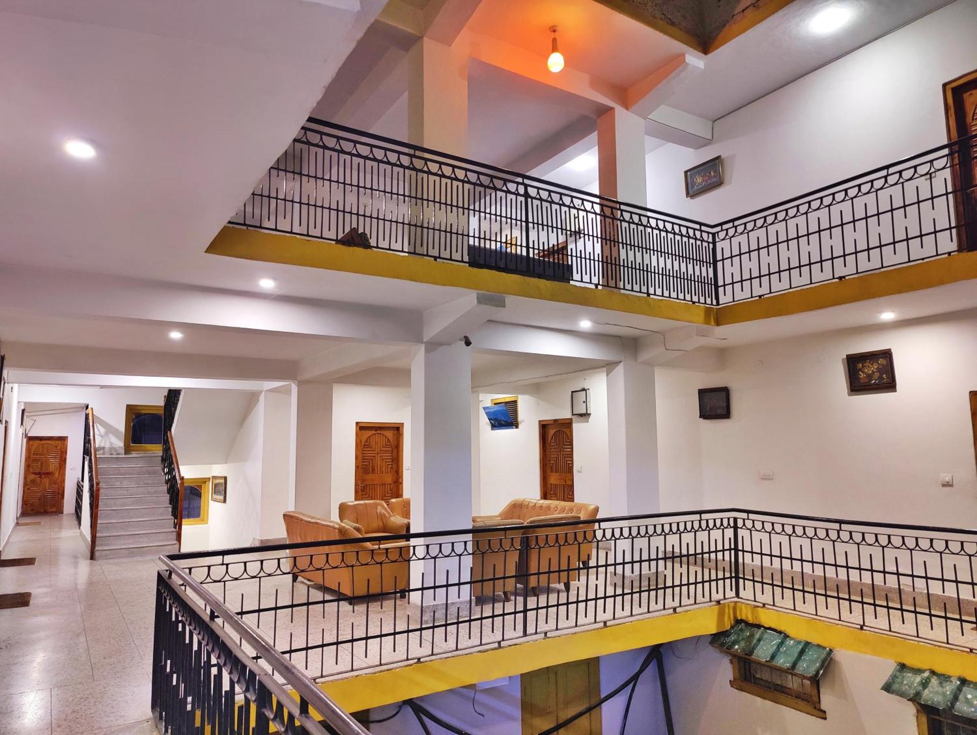 Surya International Hotel Manali Near Mall Road Zewnętrze zdjęcie