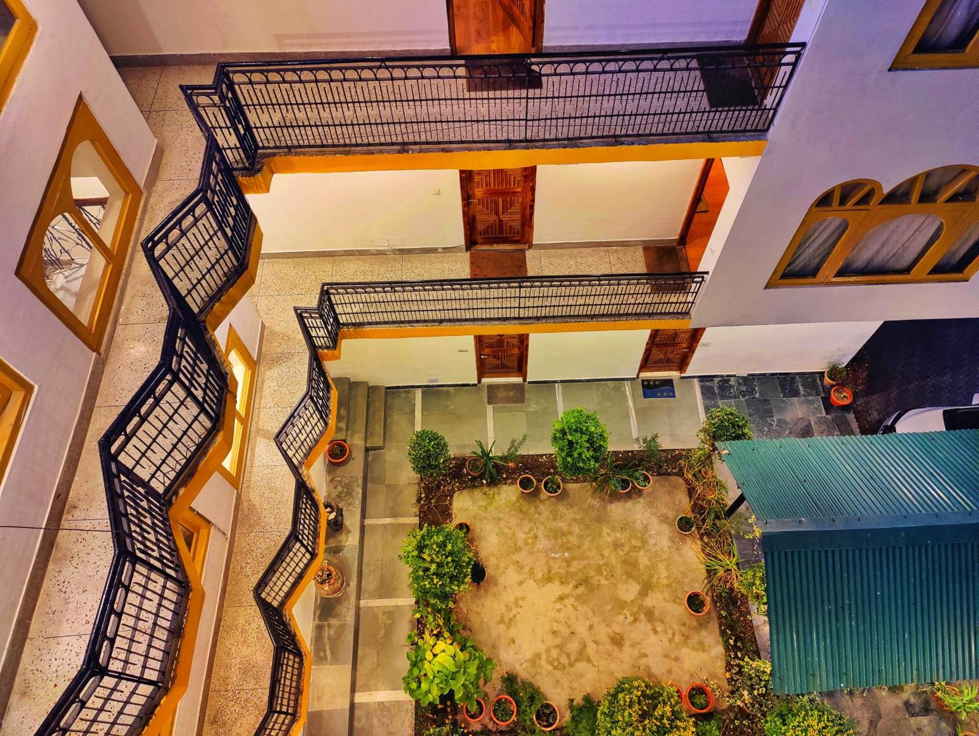 Surya International Hotel Manali Near Mall Road Zewnętrze zdjęcie